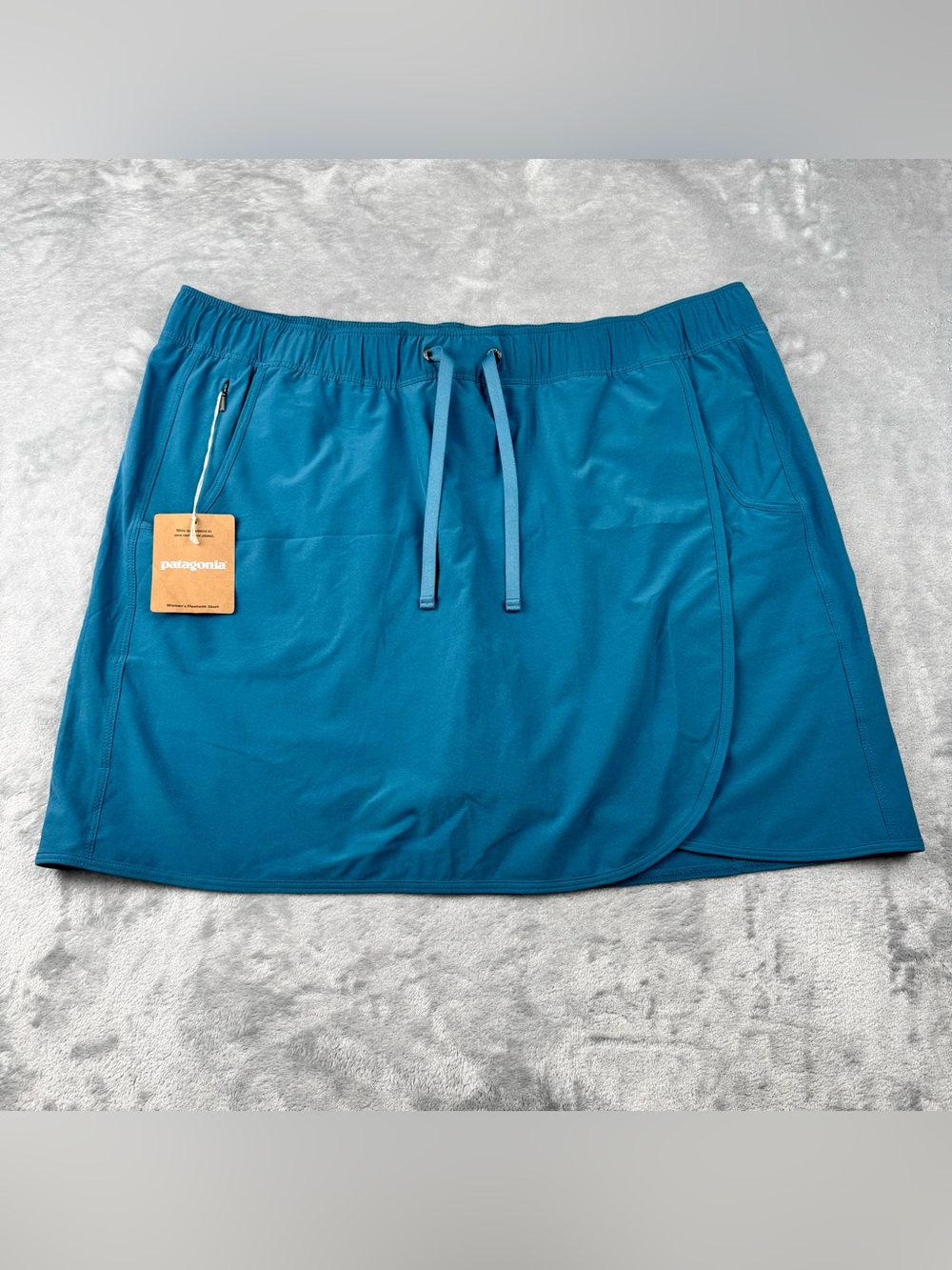 Patagonia Fleetwith Skirt Skort Womens Size XL Wavy Blue New NWT Hiking Outdoor